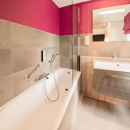 Spacious Near Casa de Férias