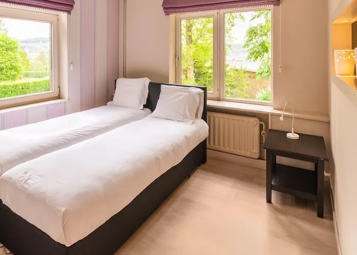 Vakantiehuis Spacious Near *