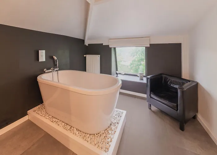 Vakantiehuis Spacious Near